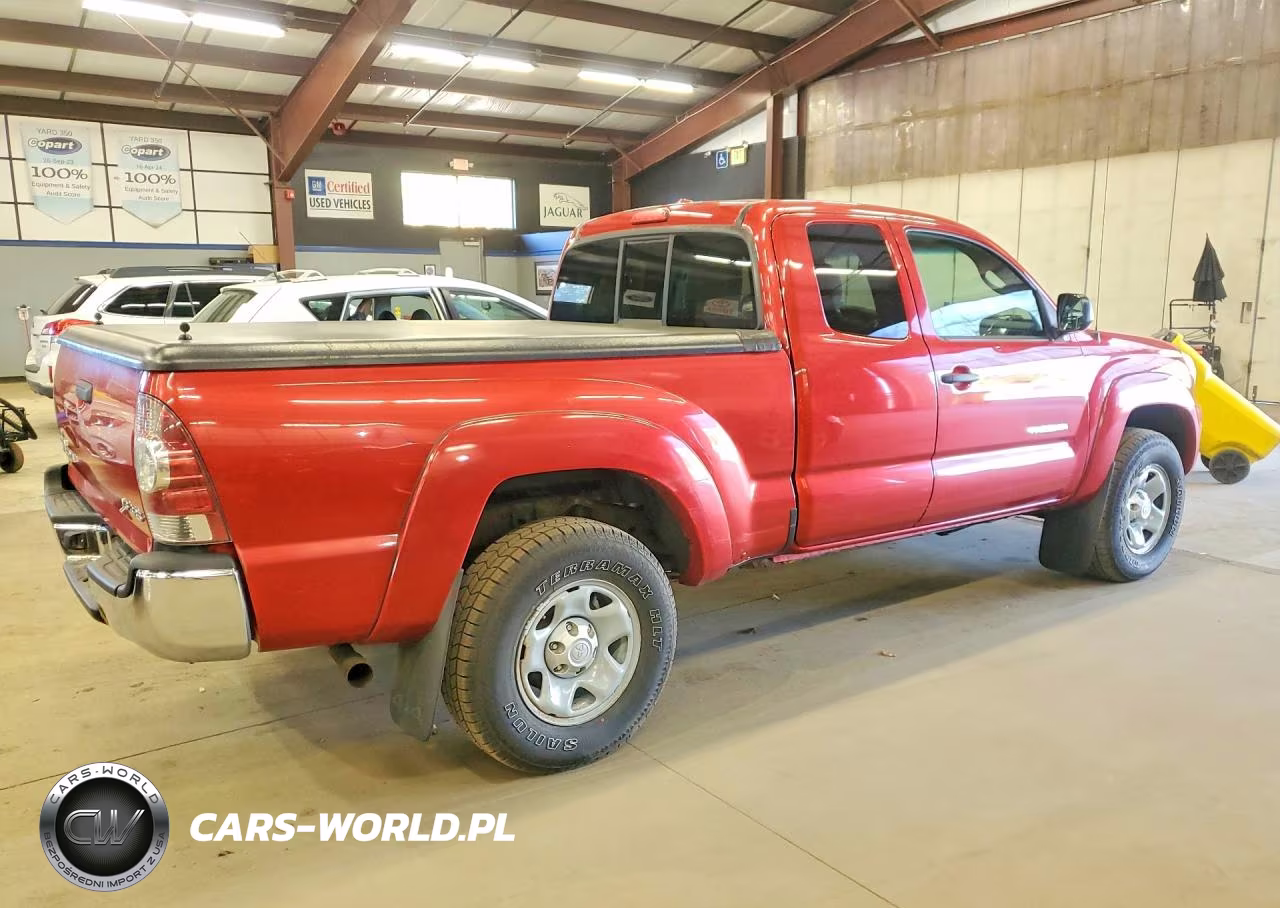 2010 Toyota Tacoma V6 VIN:5TEUU4EN6AZ700821 - 3