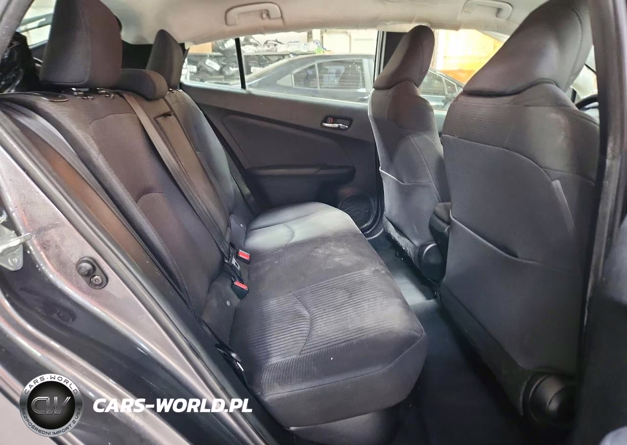 2016 Toyota Prius Two VIN:JTDKBRFU5G3003003 - 10