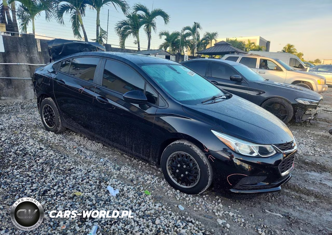 2018 Chevrolet Cruze Ls VIN:1G1BC5SM7J7201022 - 4