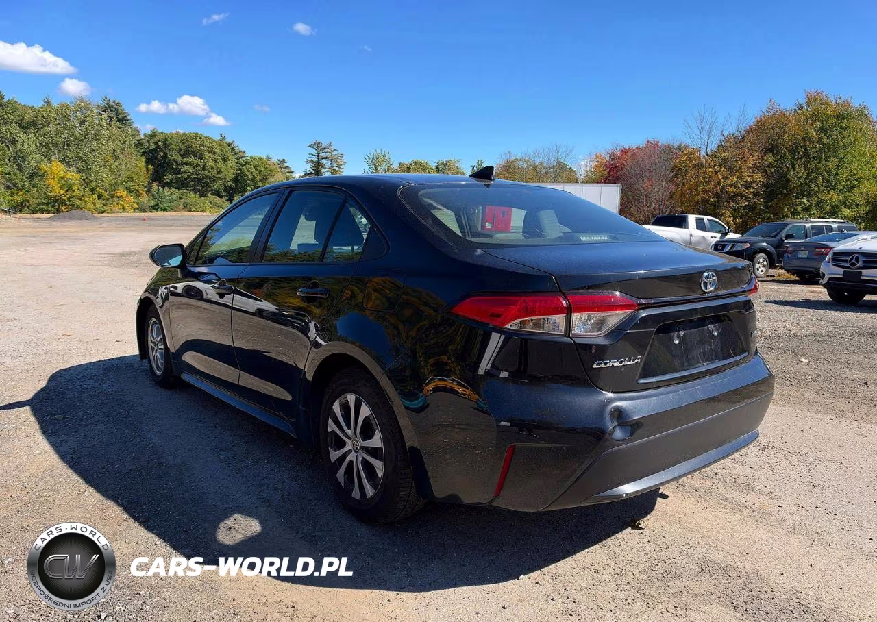2020 Toyota Corolla Le VIN:JTDEBRBE4LJ022403 - 3