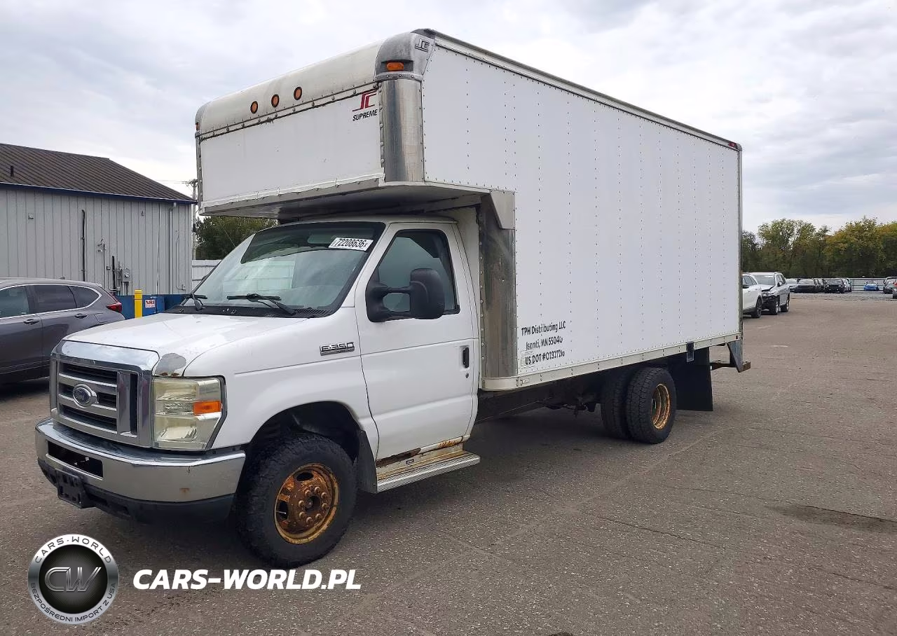 2008 Ford Econoline E350 Super Duty Cutaway Van VIN:1FDWE35LX8DB58572 - 1