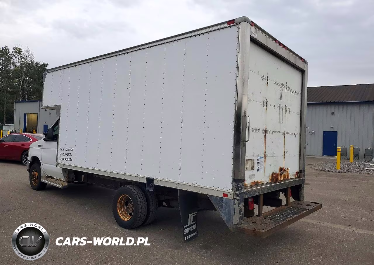2008 Ford Econoline E350 Super Duty Cutaway Van VIN:1FDWE35LX8DB58572 - 2