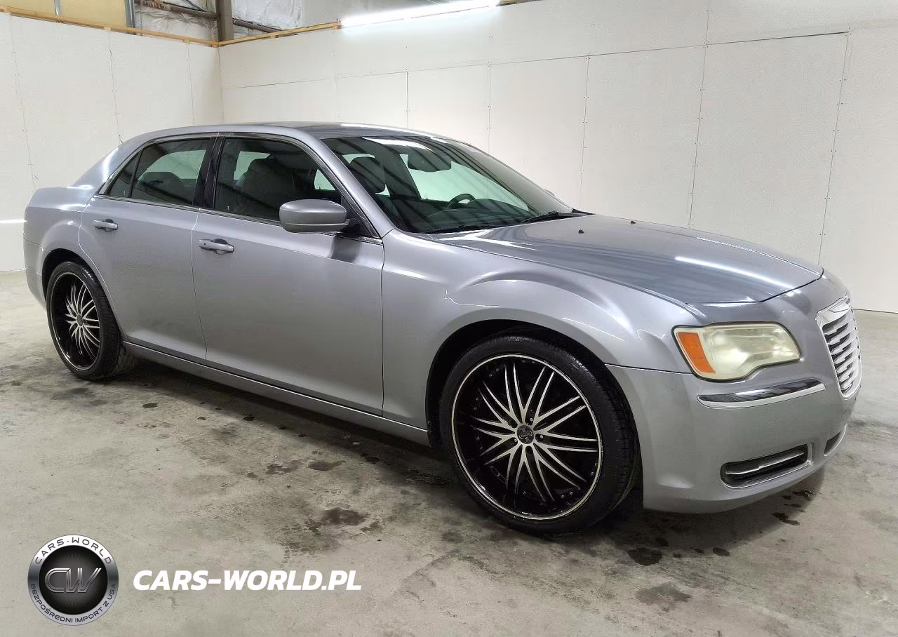 2014 Chrysler 300 VIN:2C3CCAAG3EH171404 - 4