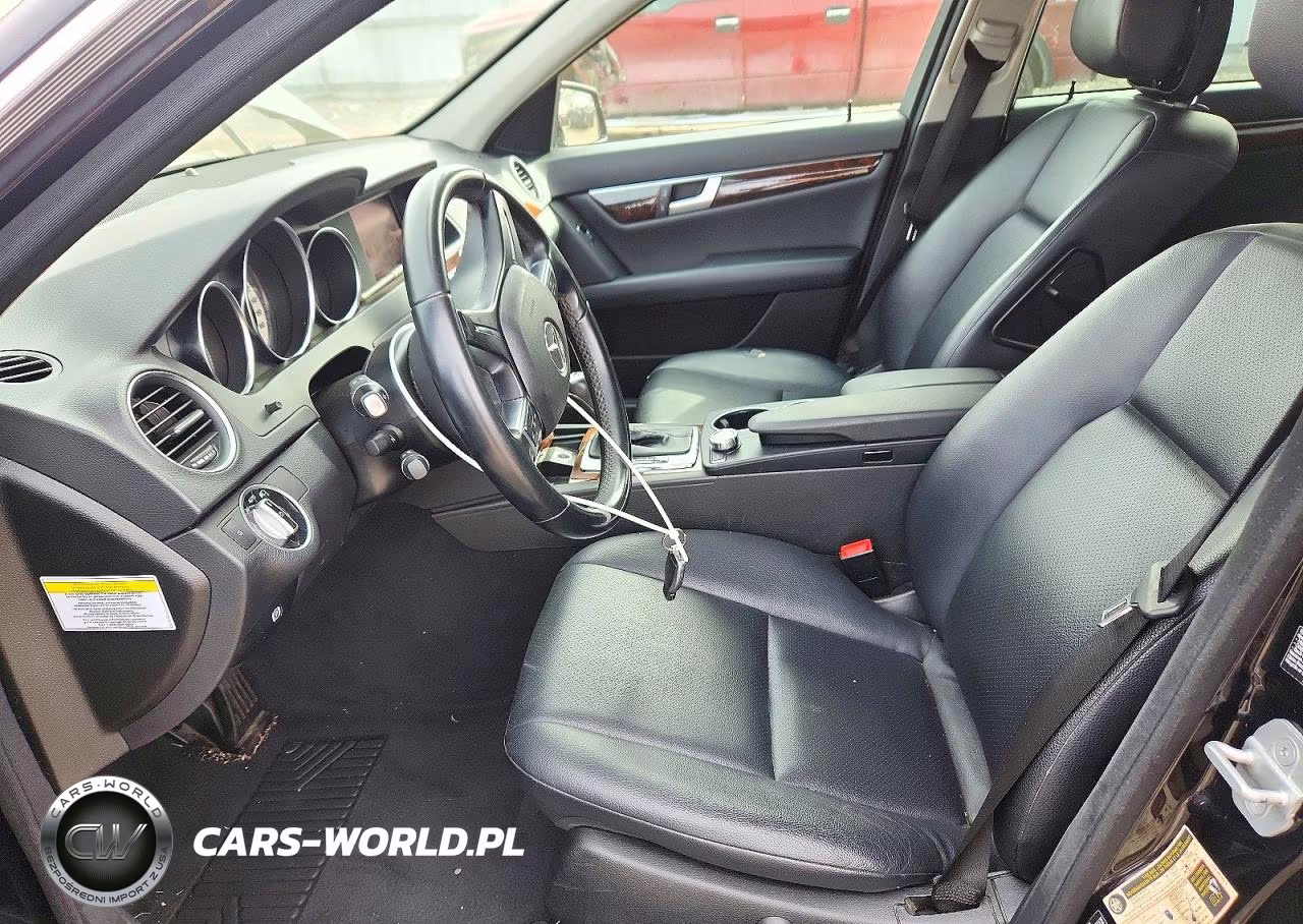 2013 Mercedes-Benz C 300 4Matic VIN:WDDGF8AB8DA820828 - 7