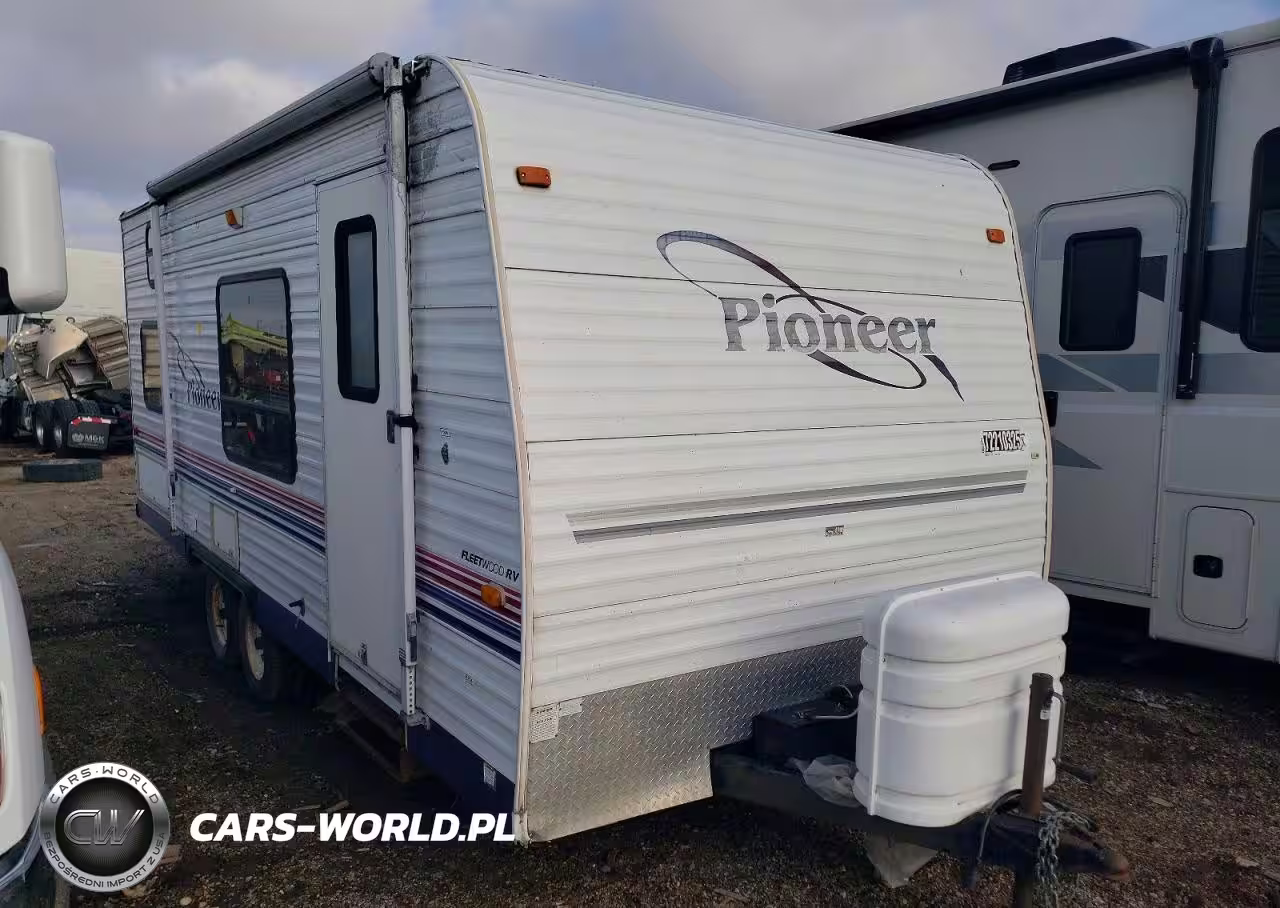 2005 Fleetwood Pioneer