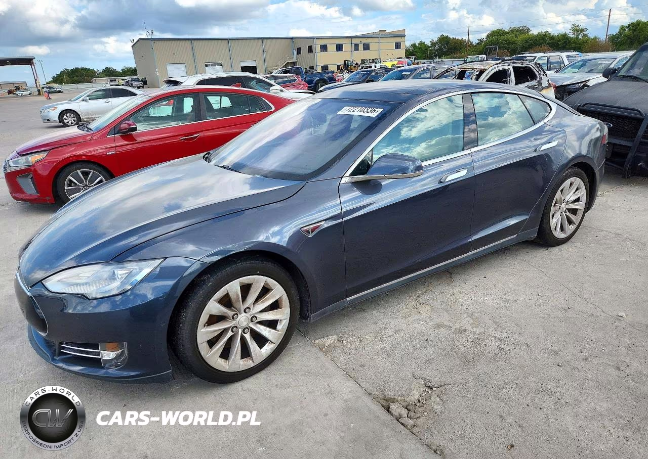 2016 Tesla Model S – zdjęcie 1 z 12
