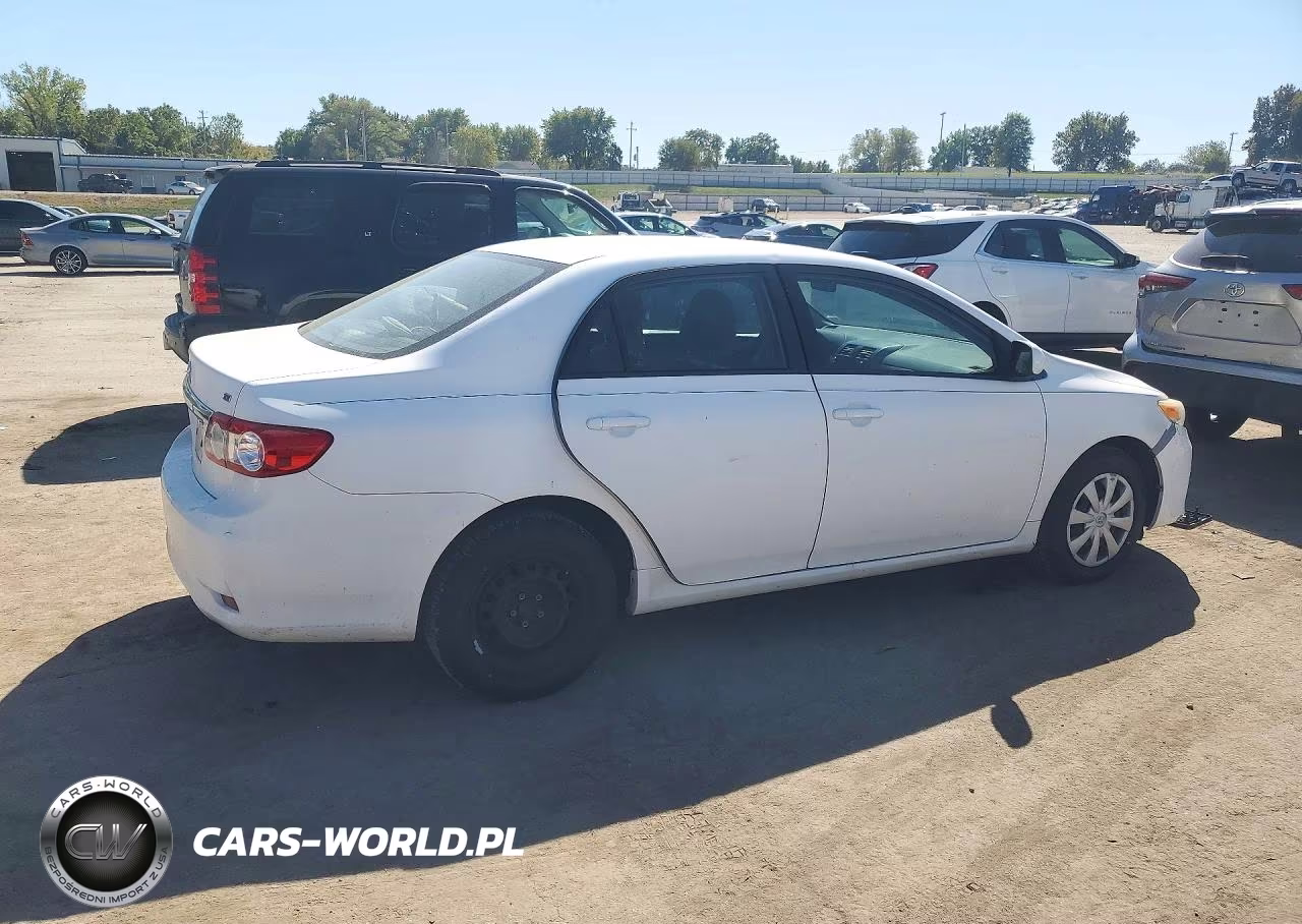 2011 Toyota Corolla Le VIN:2T1BU4EE7BC699984 - 3