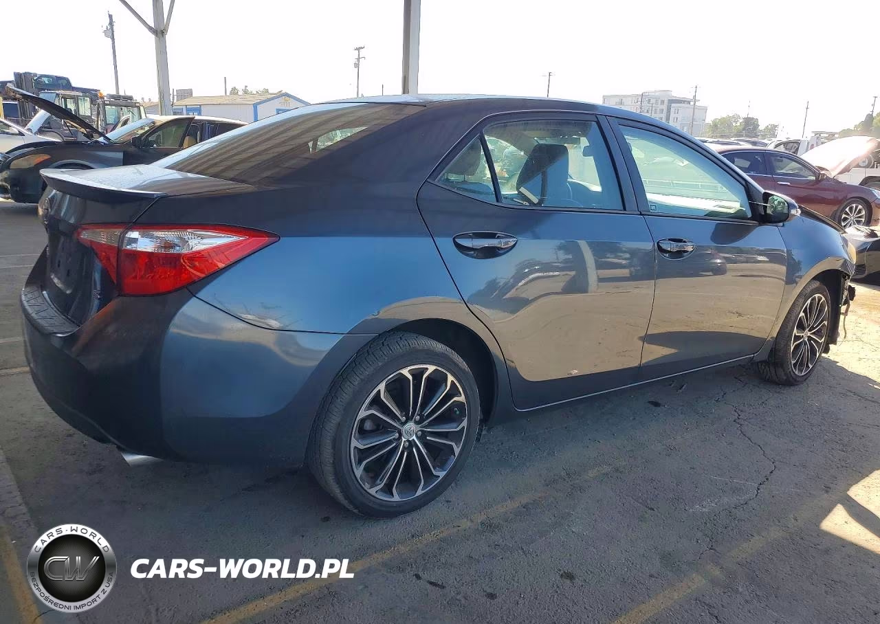 2015 Toyota Corolla S Plus VIN:2T1BURHE1FC402366 - 3