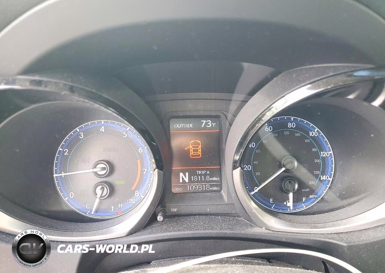 2015 Toyota Corolla S Plus VIN:2T1BURHE1FC402366 - 9