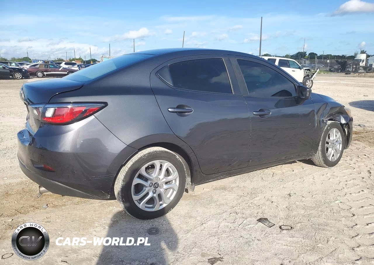2017 Toyota Yaris Ia Base VIN:3MYDLBYV2HY177141 - 3