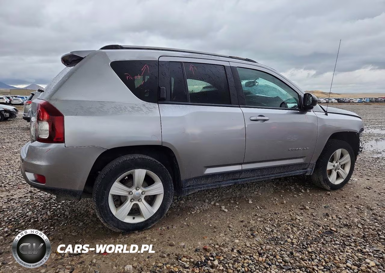2016 Jeep Compass Sport VIN:1C4NJCBA8GD634203 - 3