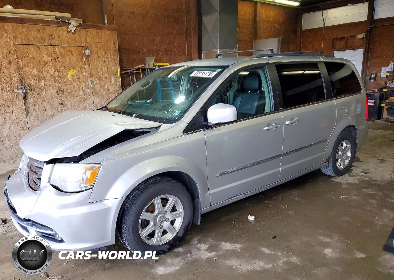 2012 Chrysler Town & Country Touring