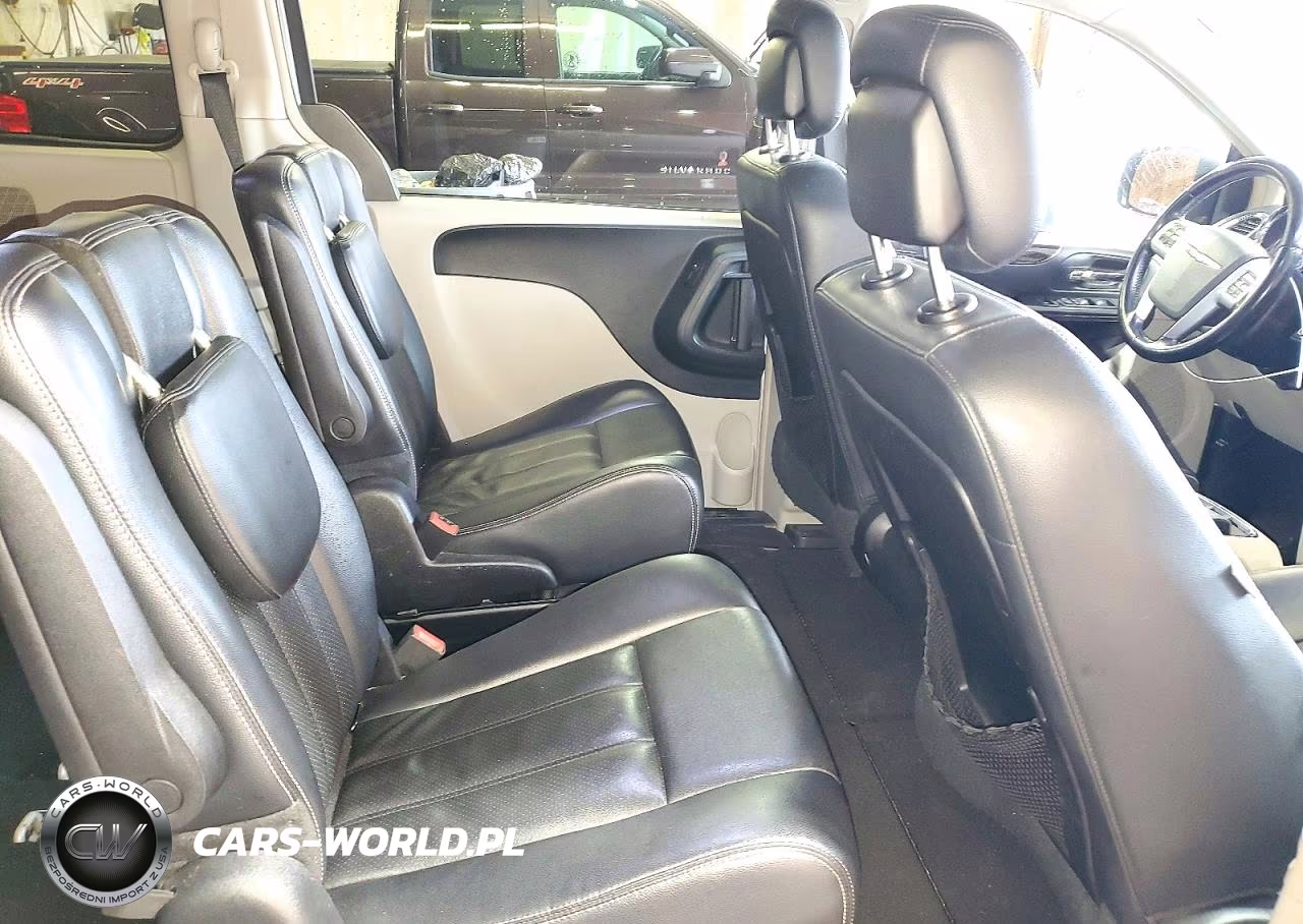 2012 Chrysler Town & Country Touring VIN:2C4RC1BG7CR299575 - 11