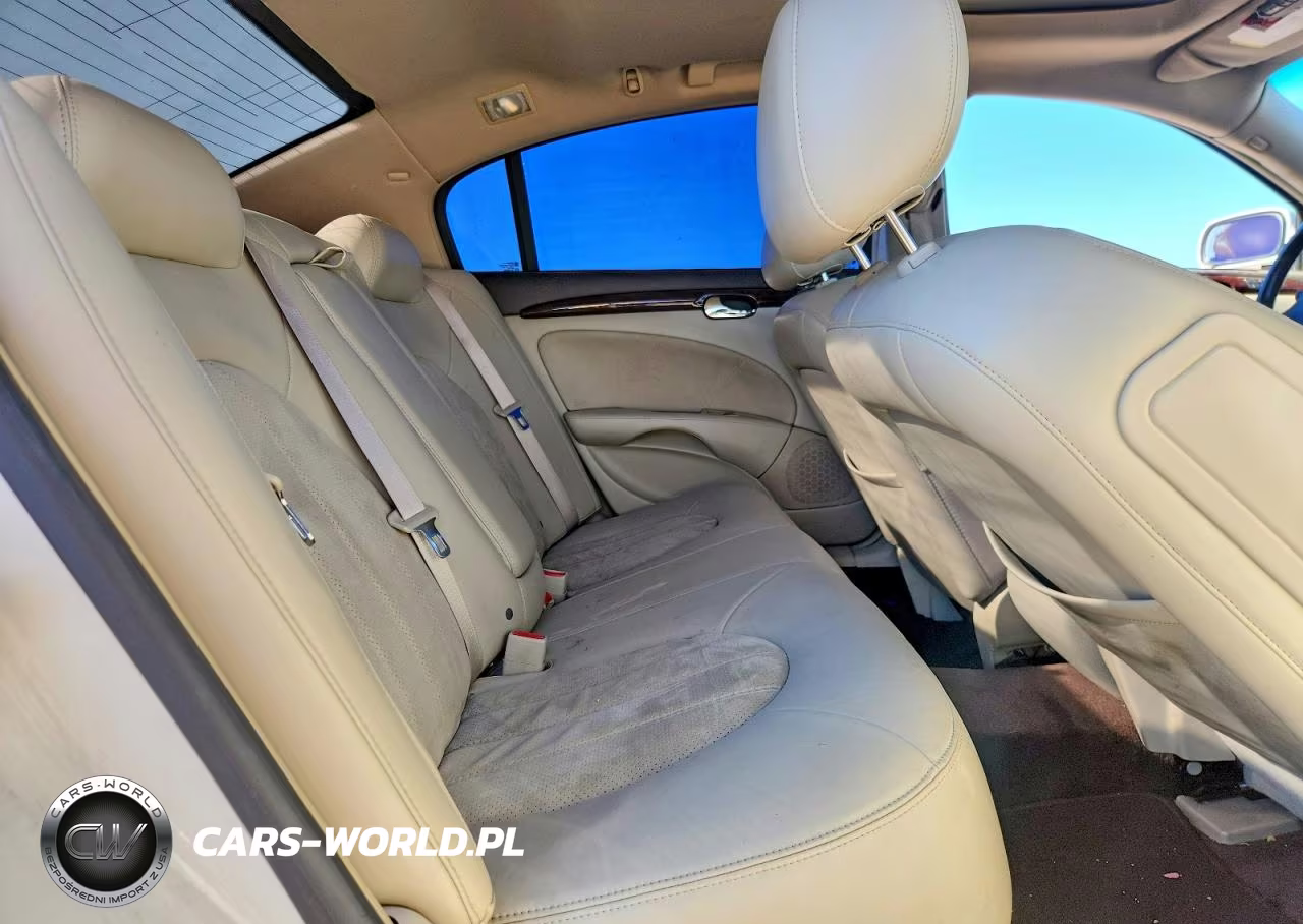 2011 Buick Lucerne Super Series VIN:1G4HK5ES5BU125104 - 10