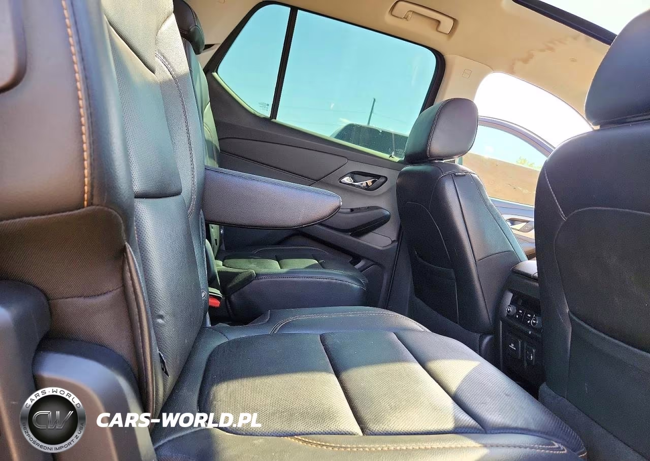 2018 Chevrolet Traverse Premier VIN:1GNEVJKW8JJ206524 - 11