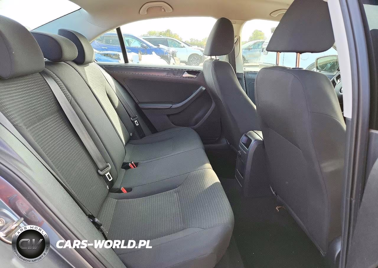 2015 Volkswagen Jetta Base VIN:3VW2K7AJ3FM233733 - 10