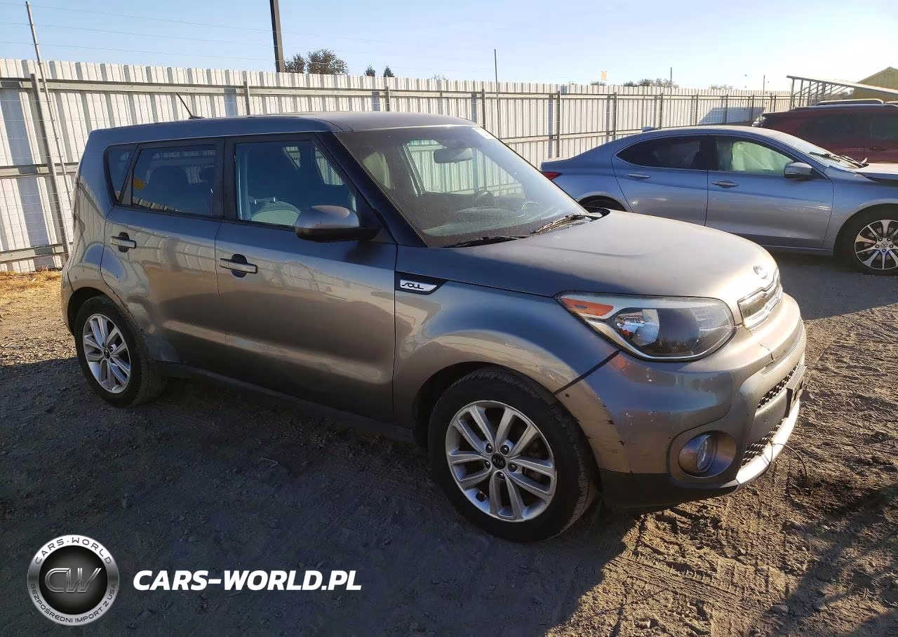 2018 Kia Soul + VIN:KNDJP3A55J7557197 - 4