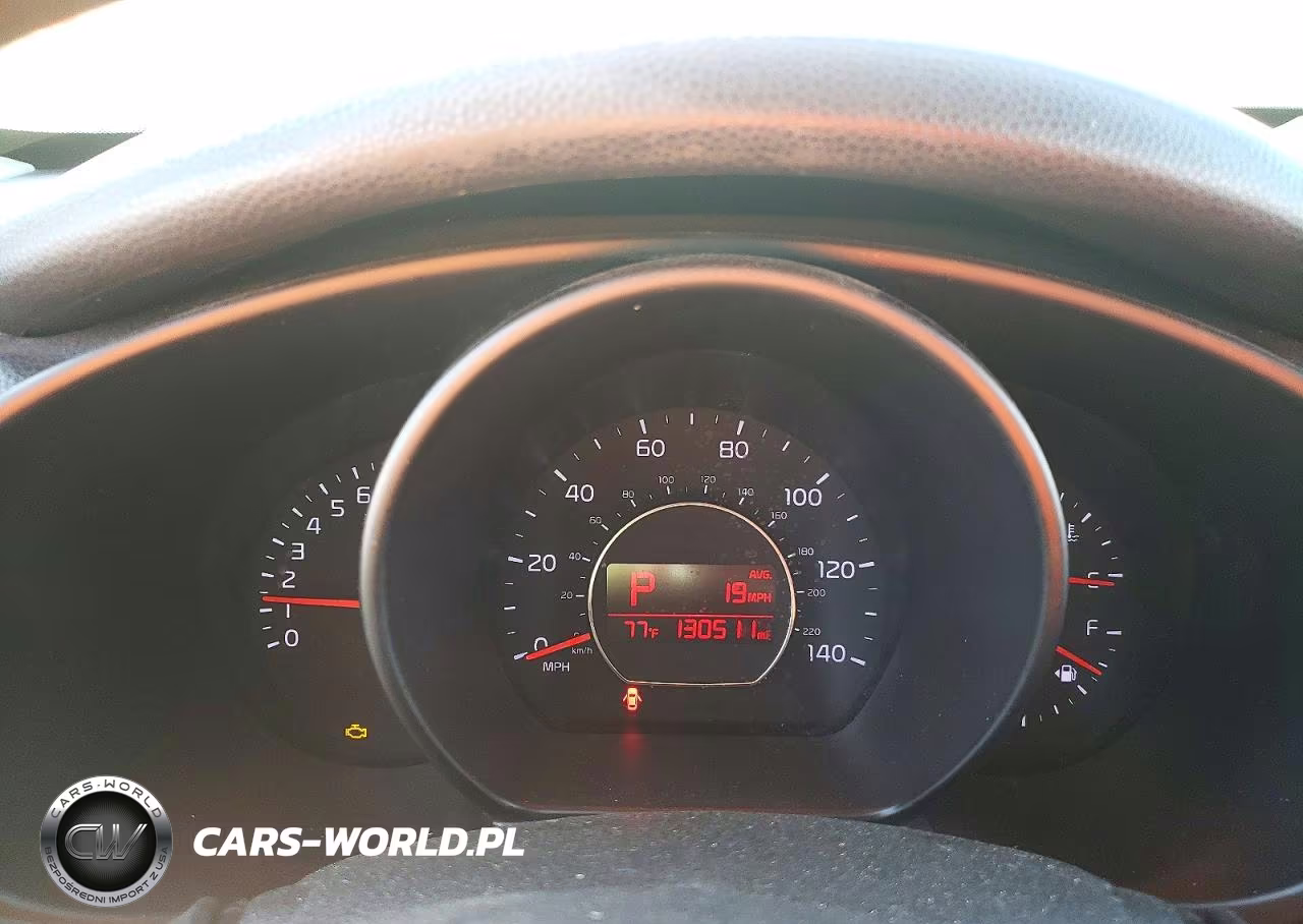 2018 Kia Soul + VIN:KNDJP3A55J7557197 - 9