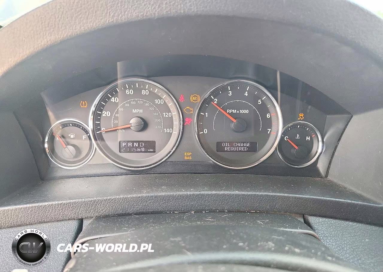 2008 Jeep Grand Cherokee Laredo VIN:1J8GR48K68C240156 - 9