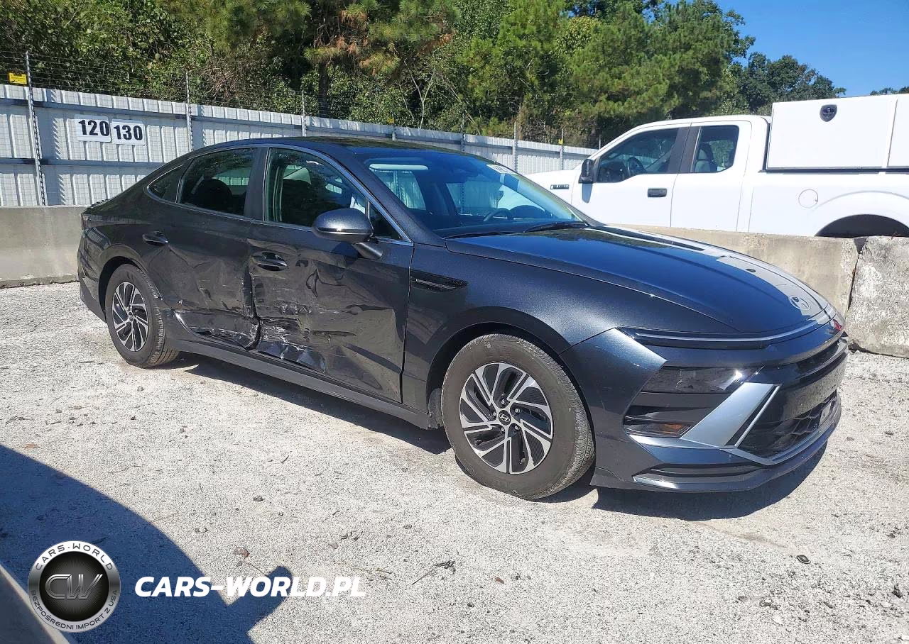 2026 Hyundai Sonata Hybrid Blue VIN:KMHL24JJ0TA162596 - 4