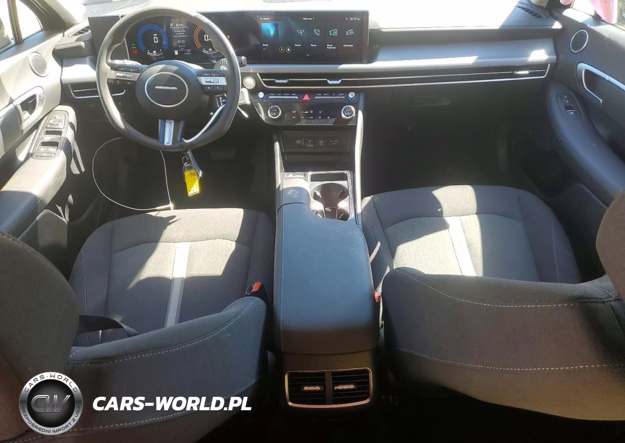 2026 Hyundai Sonata Hybrid Blue VIN:KMHL24JJ0TA162596 - 8