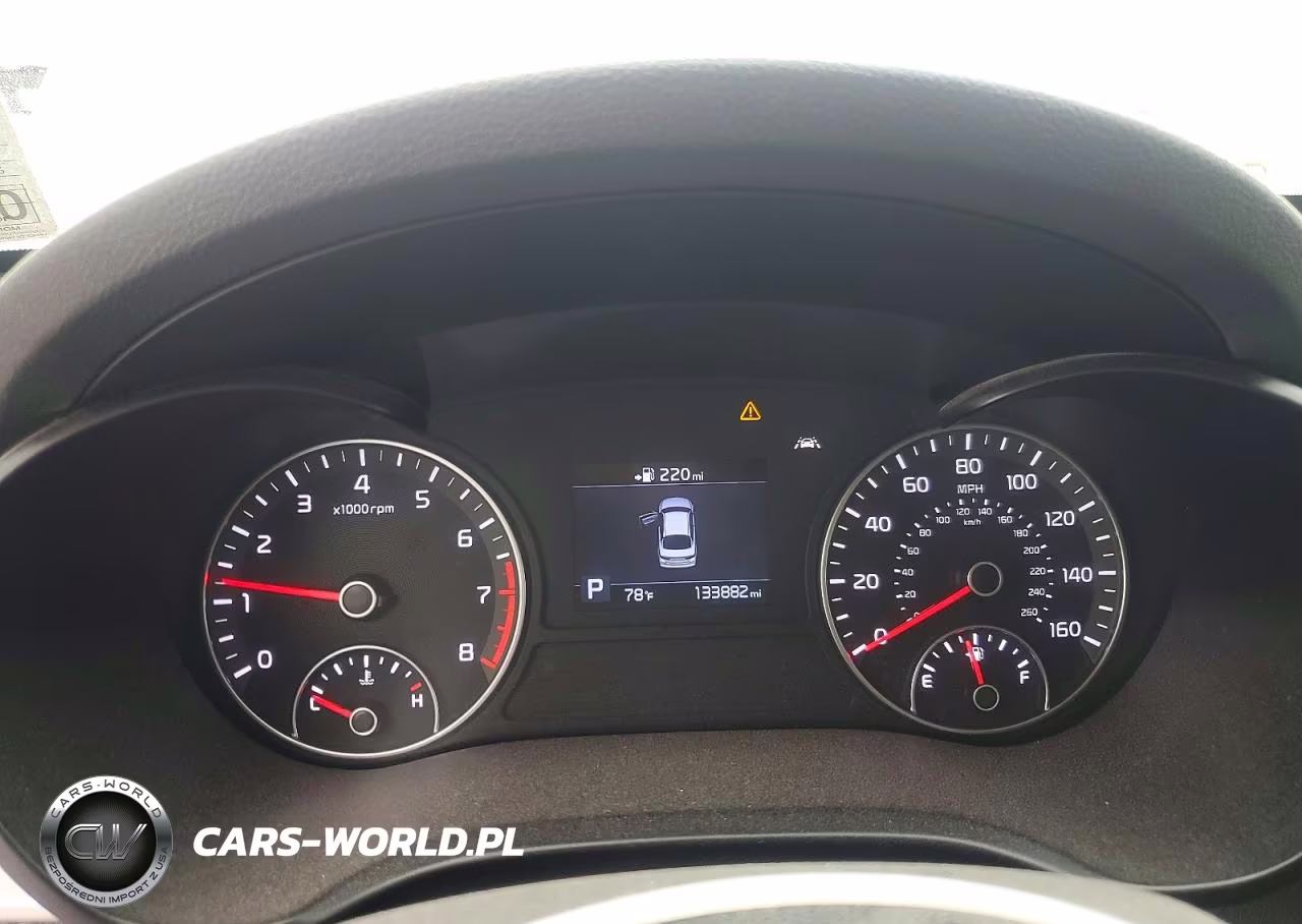 2019 Kia Optima Lx VIN:5XXGT4L3XKG357769 - 9