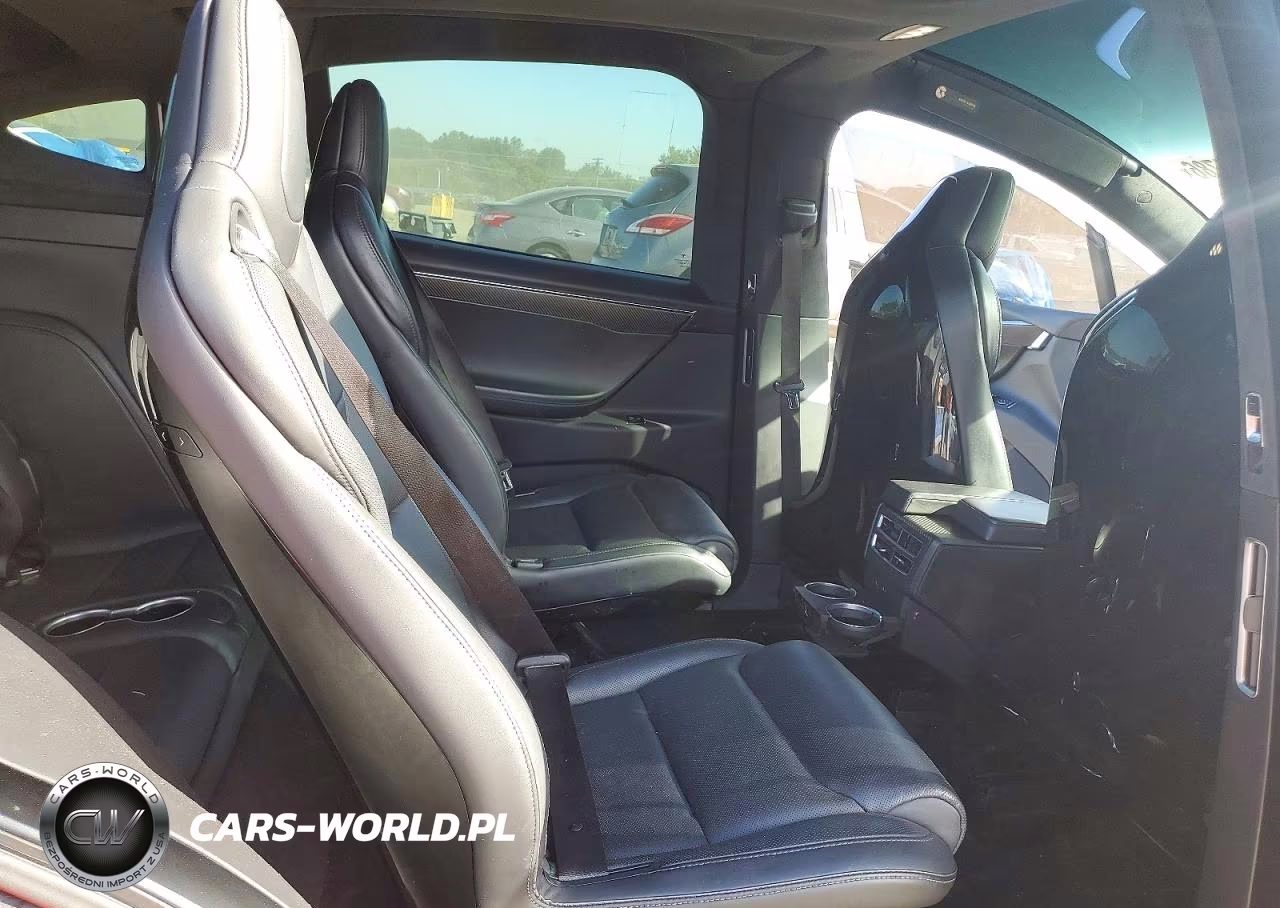 2016 Tesla Model X VIN:5YJXCBE23GF004244 - 11