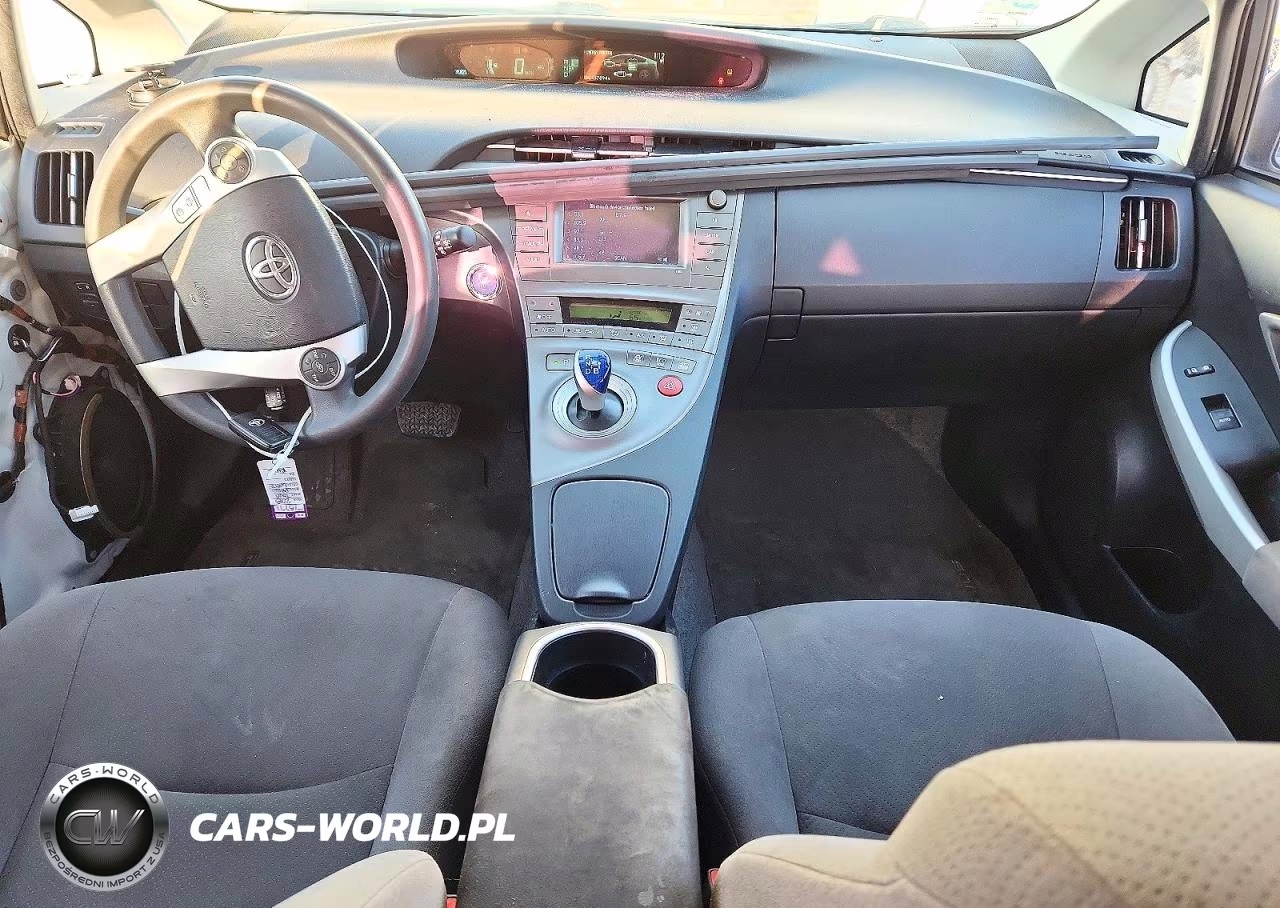 2015 Toyota Prius Two VIN:JTDKN3DU6F0397778 - 8