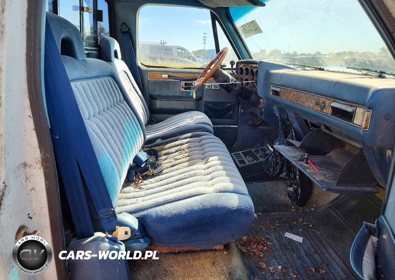 1985 Chevrolet C10 VIN:1GCEC14H4FF449836 - 10