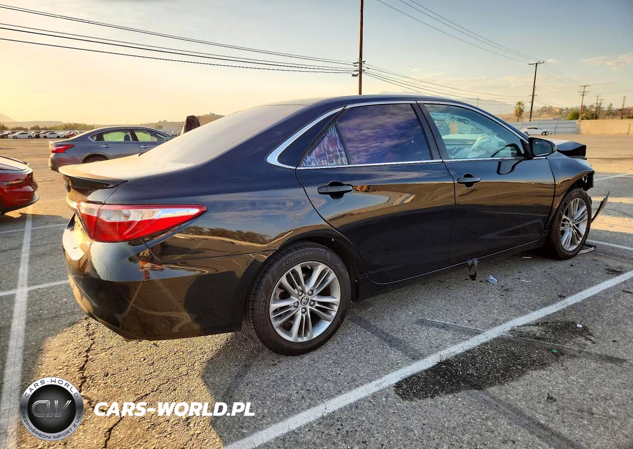 2015 Toyota Camry Se VIN:4T1BF1FK8FU008530 - 3