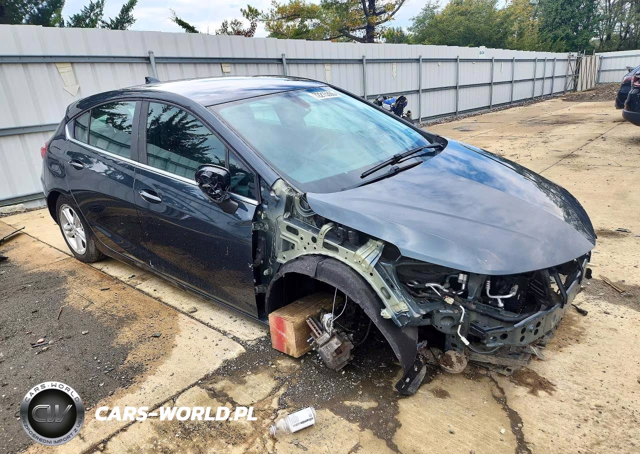 2018 Chevrolet Cruze Lt VIN:3G1BE6SM4JS587948 - 4