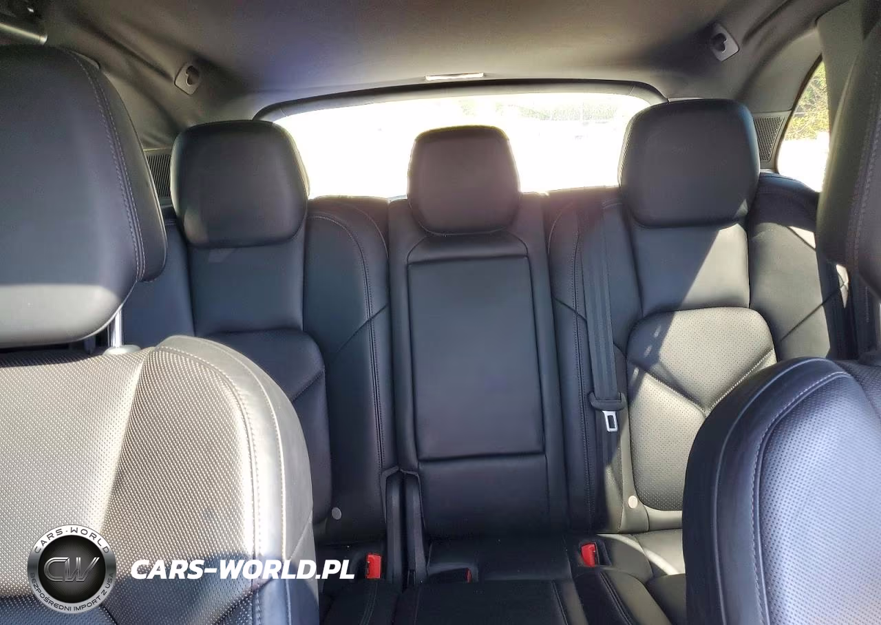 2016 Porsche Cayenne VIN:WP1AA2A29GLA01927 - 10
