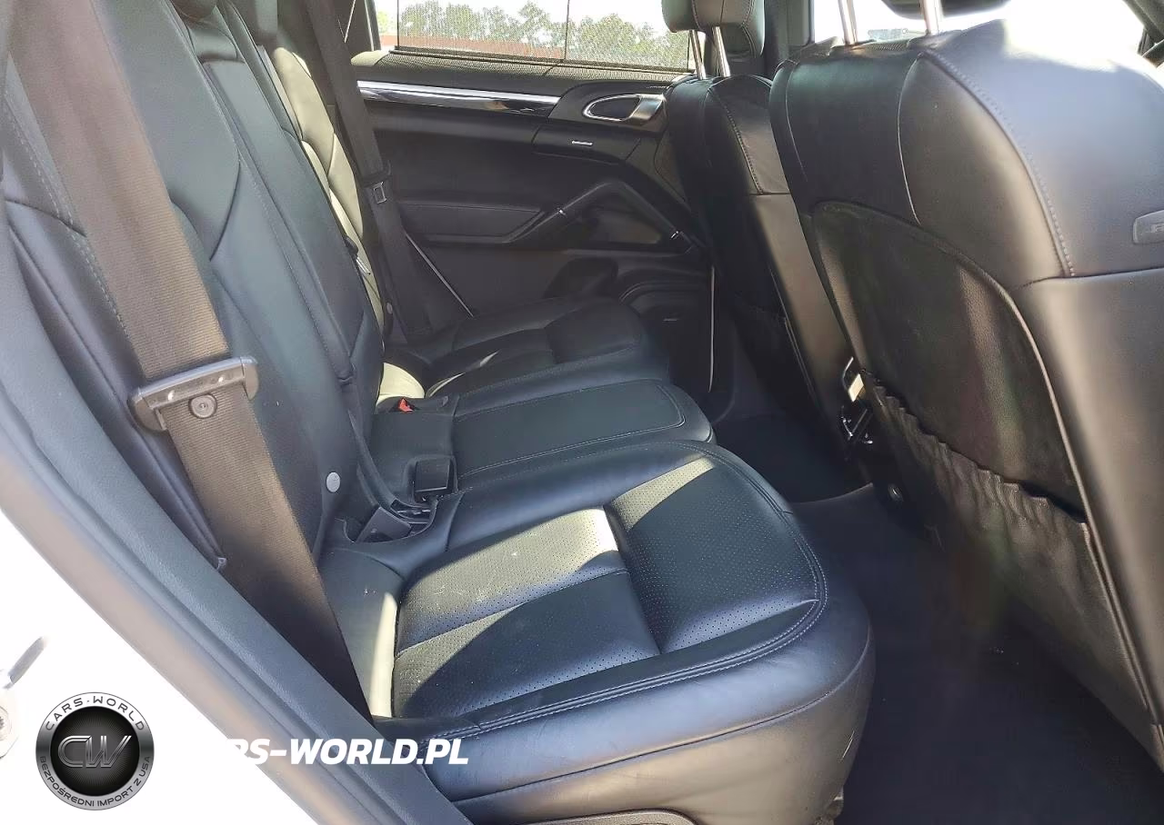 2016 Porsche Cayenne VIN:WP1AA2A29GLA01927 - 11