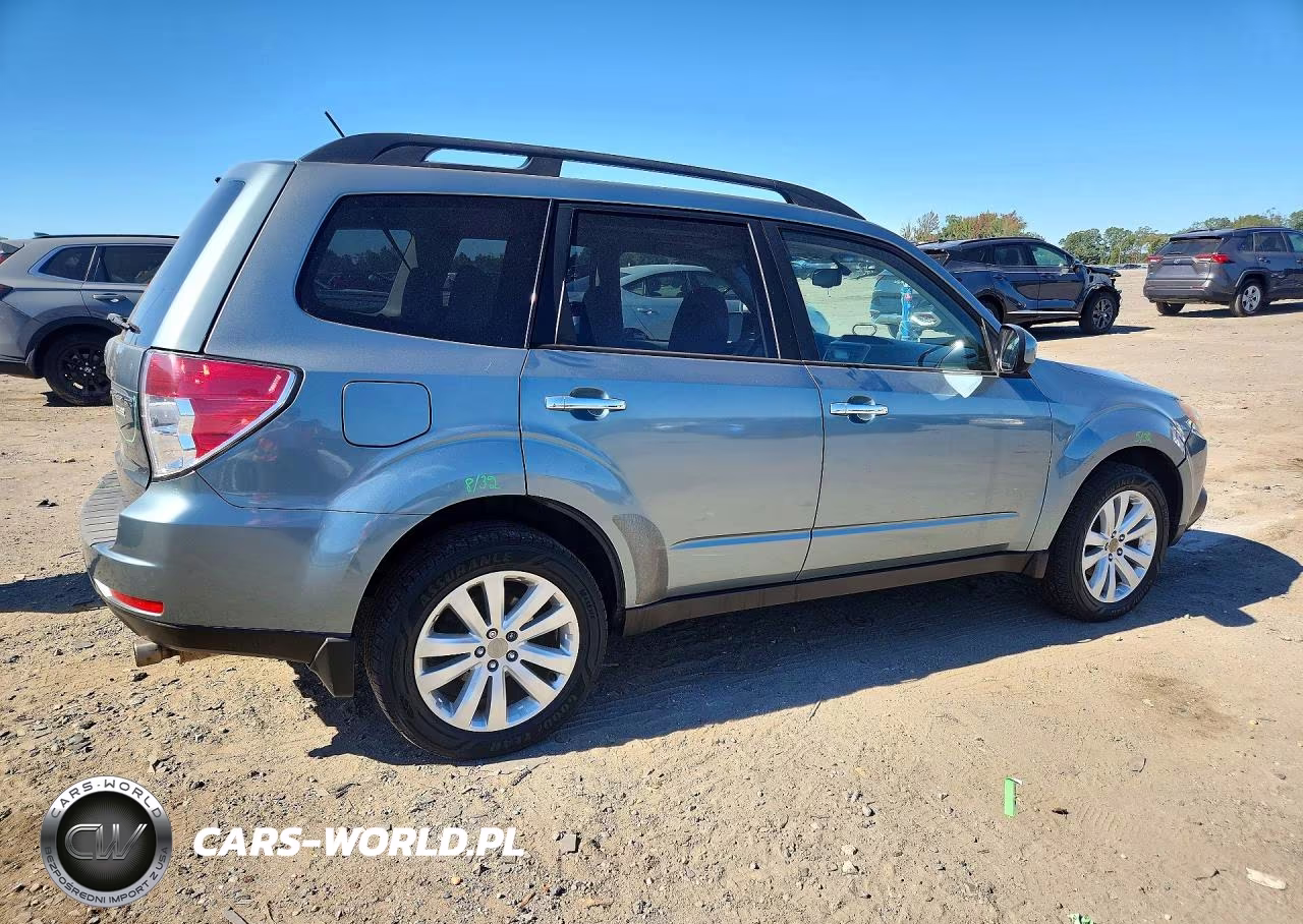 2011 Subaru Forester 2.5X Premium VIN:JF2SHADC6BH766249 - 3