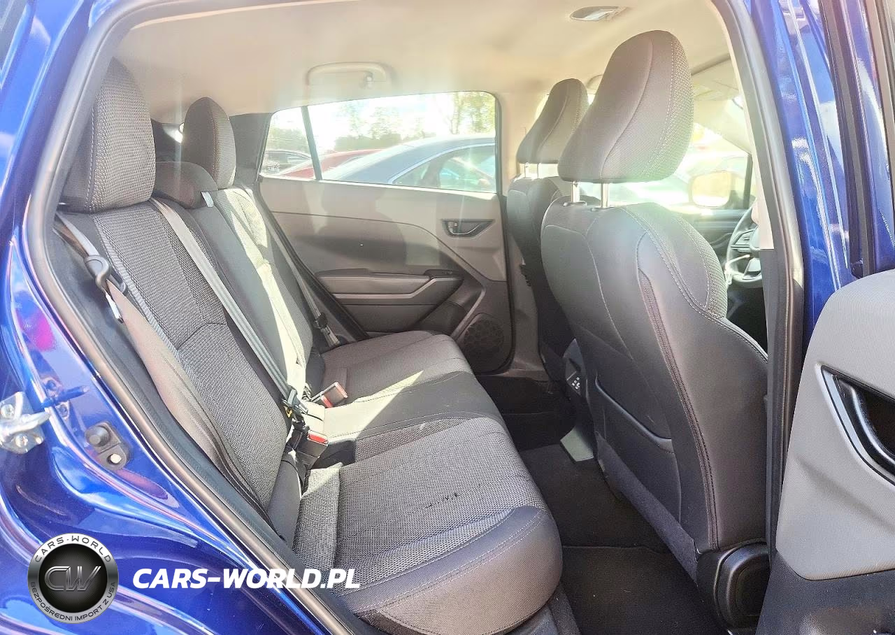 2024 Subaru Crosstrek Premium VIN:JF2GUADC0R8216086 - 11