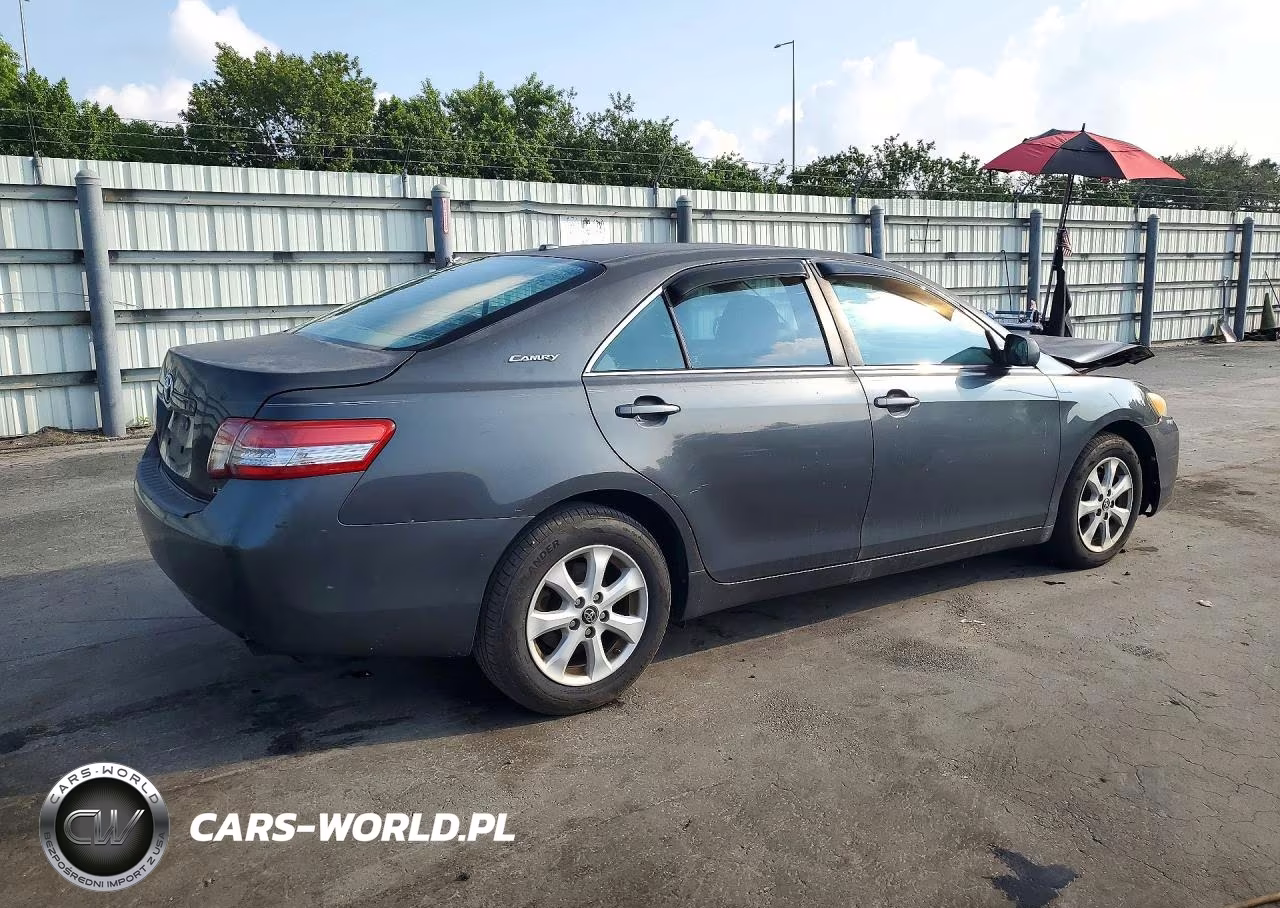 2011 Toyota Camry Le VIN:4T1BF3EK8BU118808 - 3
