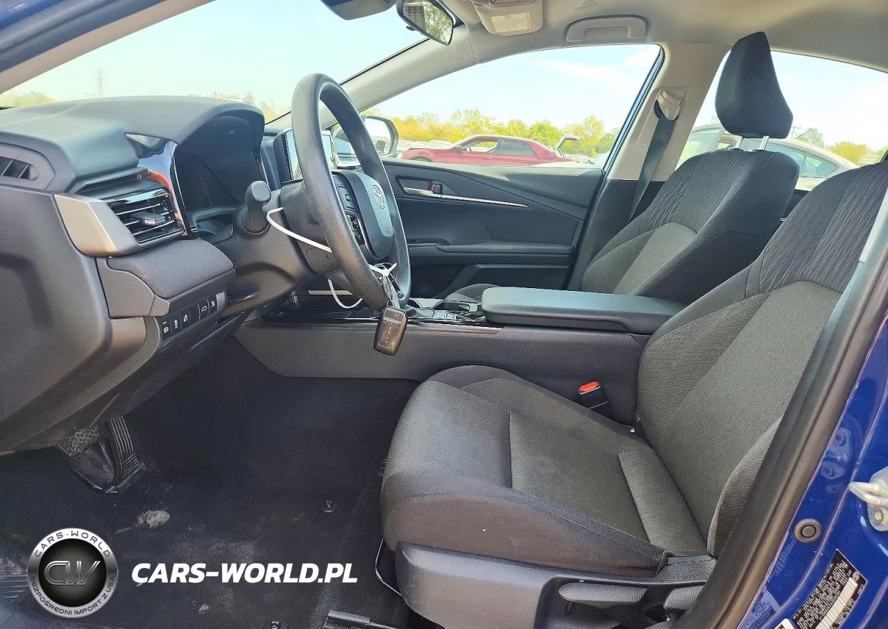 2025 Toyota Camry Le VIN:4T1DAACK2SU006584 - 7