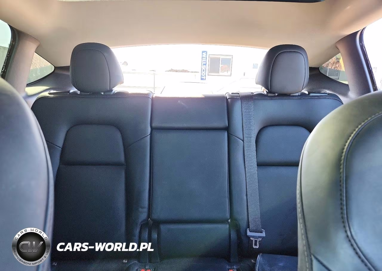 2022 Tesla Model Y VIN:7SAYGDEFXNF443416 - 10
