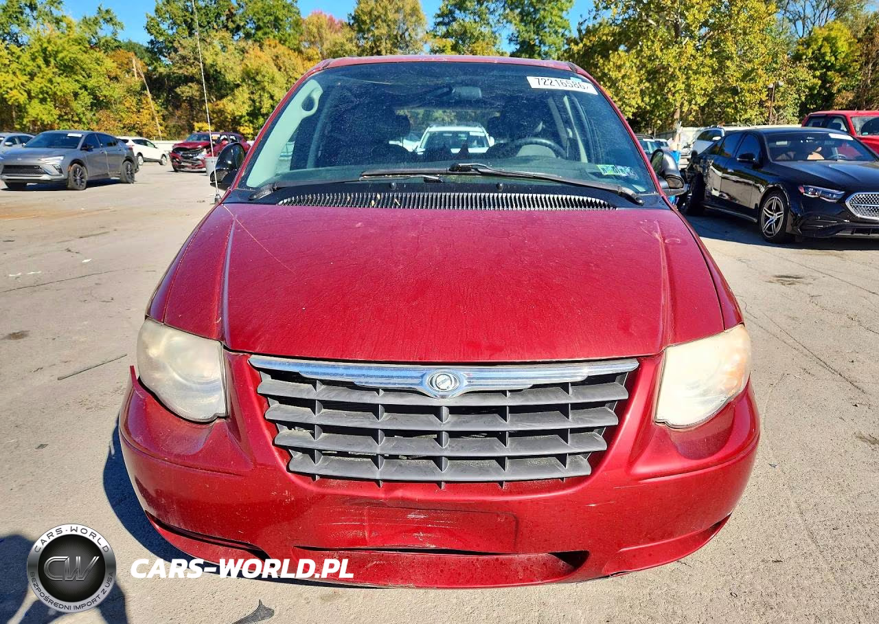 2007 Chrysler Town & Country Lx VIN:2A4GP44R97R231001 - 5