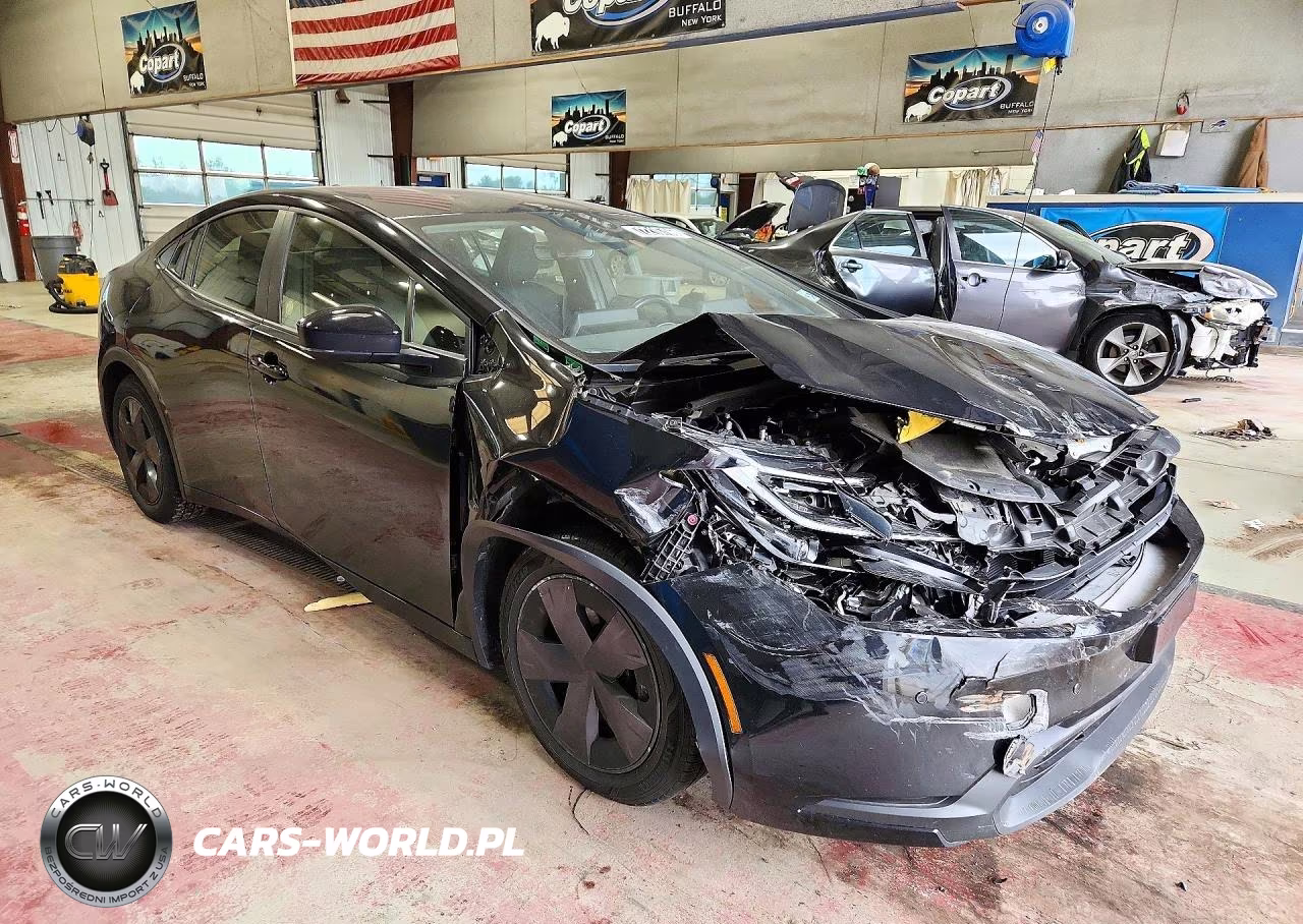 2025 Toyota Prius Le VIN:JTDACAAU5S3057511 - 4