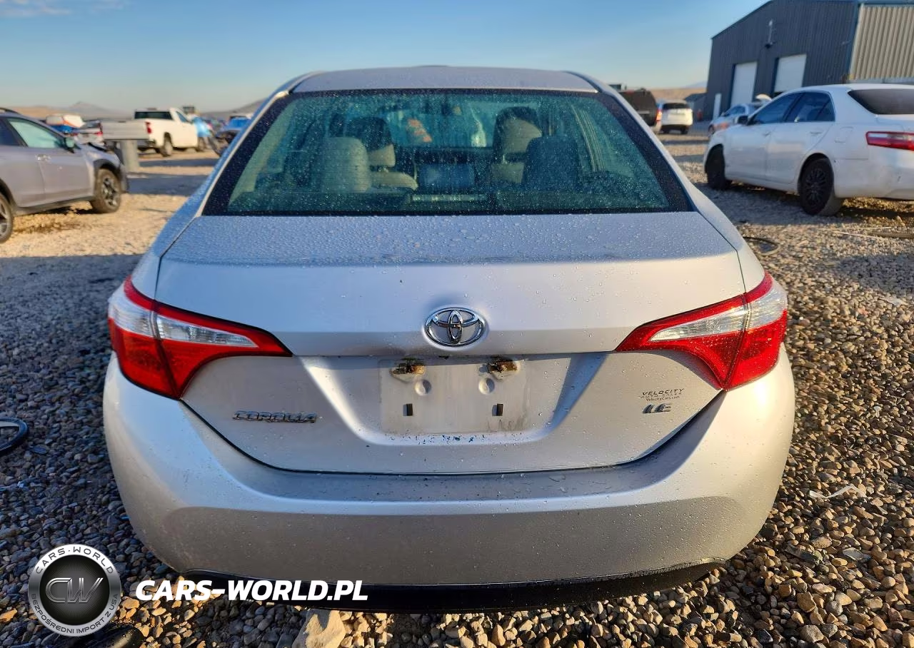 2015 Toyota Corolla Le VIN:5YFBURHE4FP301967 - 6