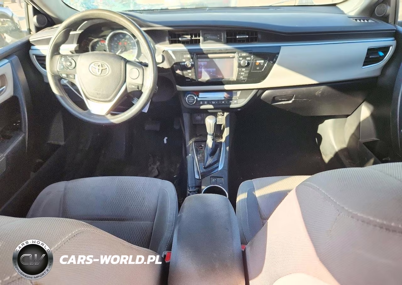 2015 Toyota Corolla Le VIN:5YFBURHE4FP301967 - 8