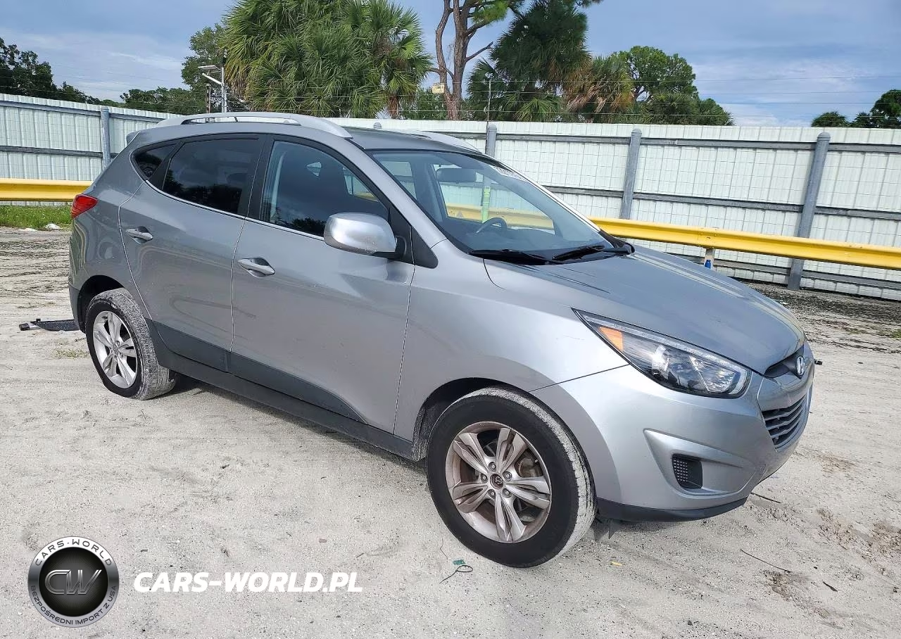 2010 Hyundai Tucson Gls VIN:KM8JU3AC8AU017816 - 4