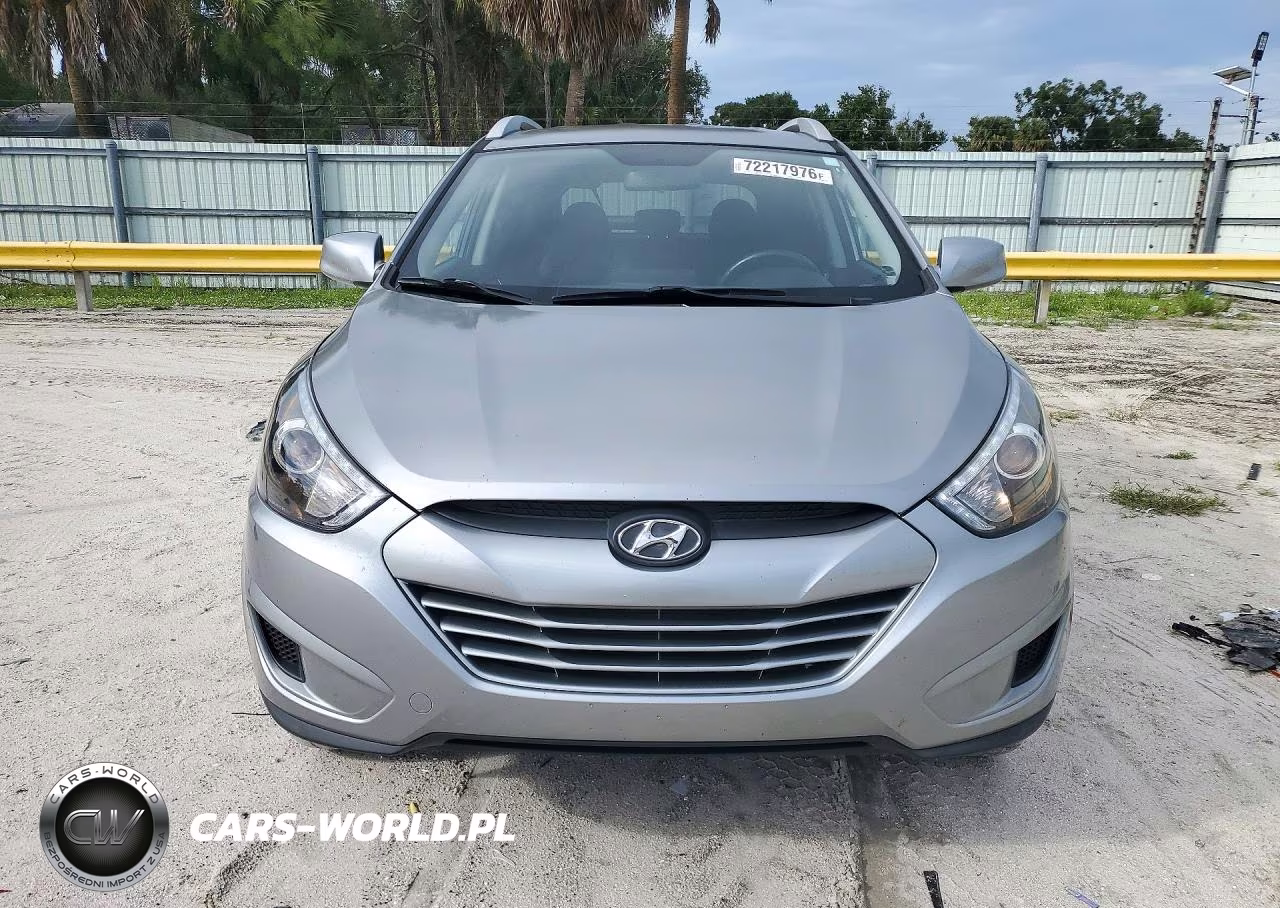 2010 Hyundai Tucson Gls VIN:KM8JU3AC8AU017816 - 5