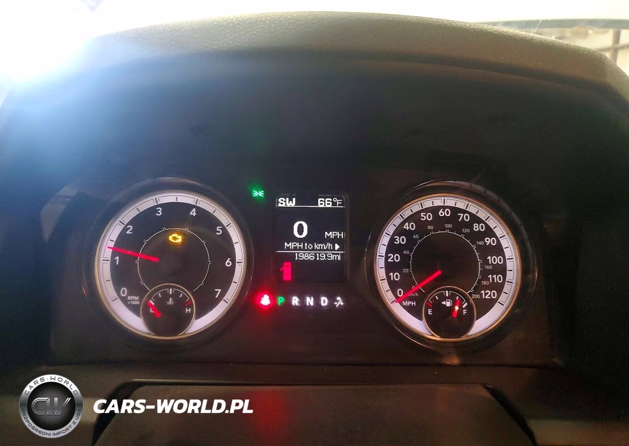 2019 Ram 1500 Classic Tradesman VIN:1C6RR7KT5KS729316 - 9