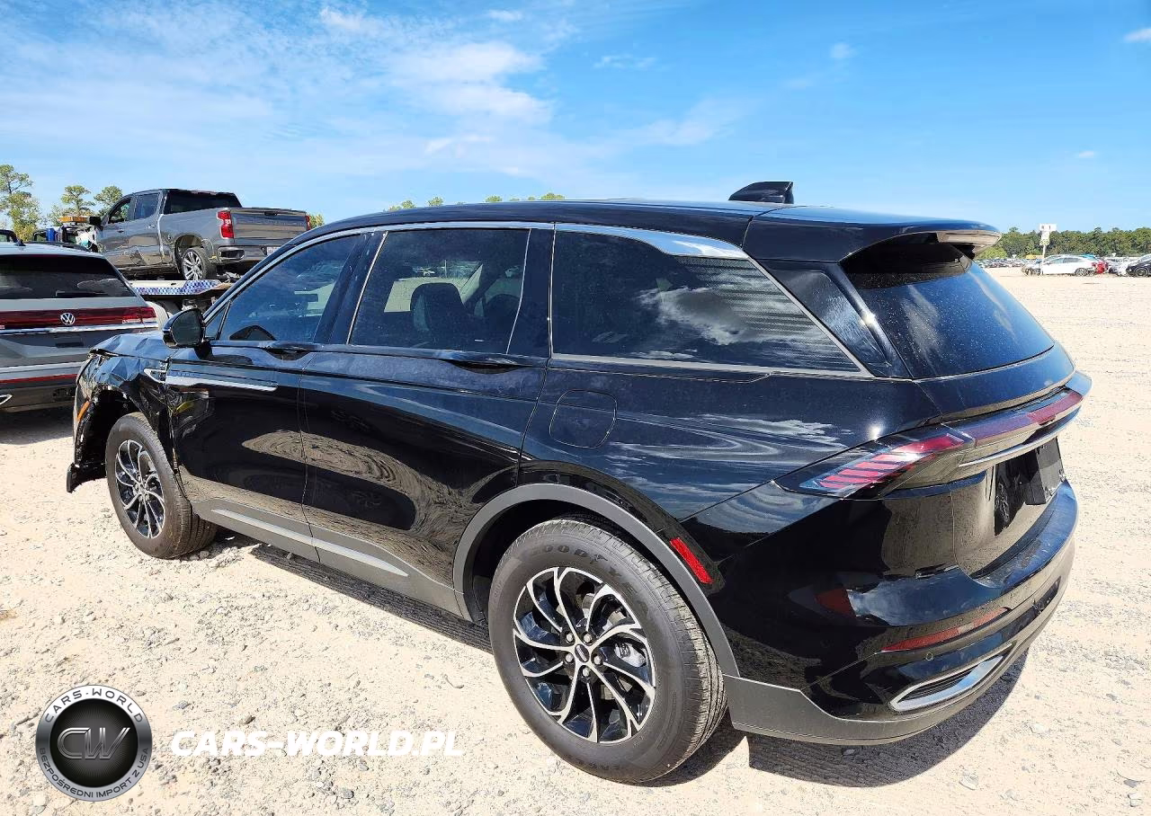 2026 Lincoln Nautilus Premiere VIN:5LMPJ8J47TJ010981 - 2