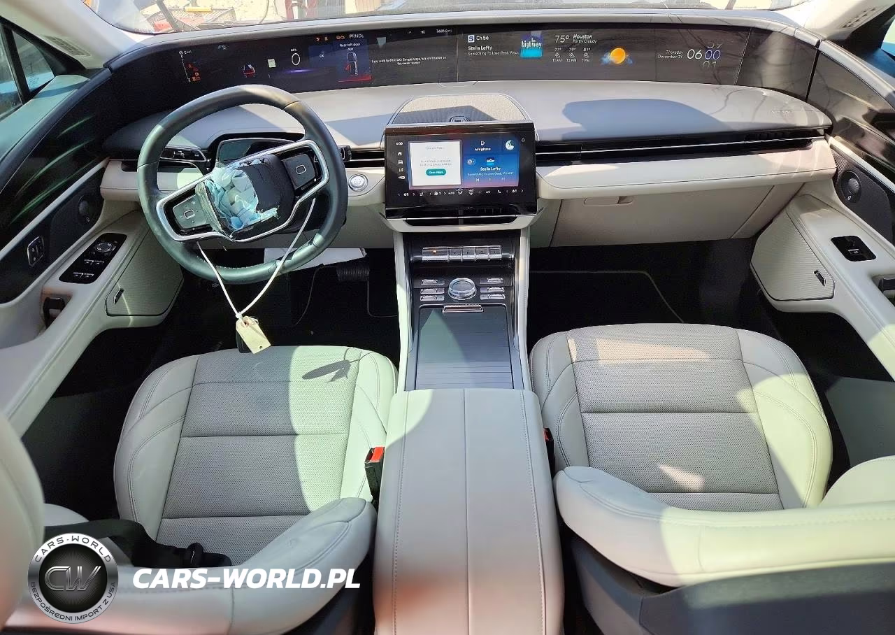 2026 Lincoln Nautilus Premiere VIN:5LMPJ8J47TJ010981 - 8