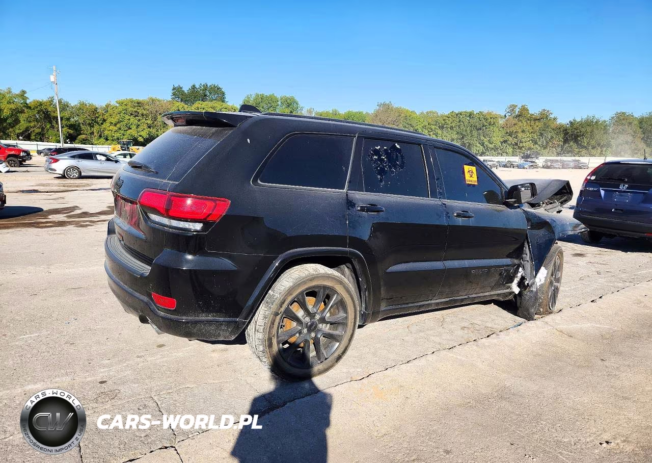 2021 Jeep Grand Cherokee Laredo VIN:1C4RJEAGXMC739622 - 3