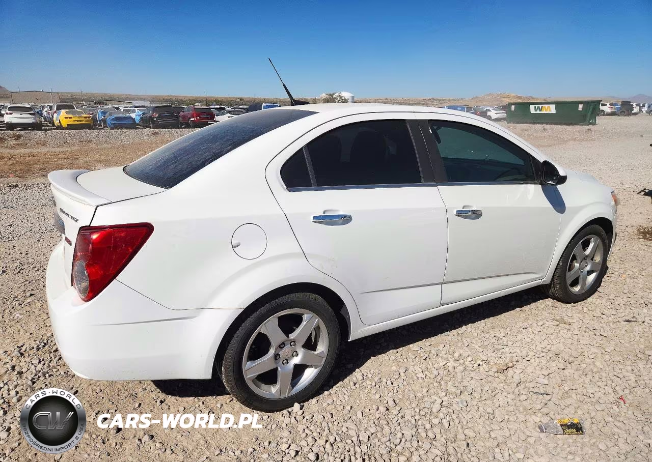 2014 Chevrolet Sonic Ltz VIN:1G1JE5SB9E4148450 - 3