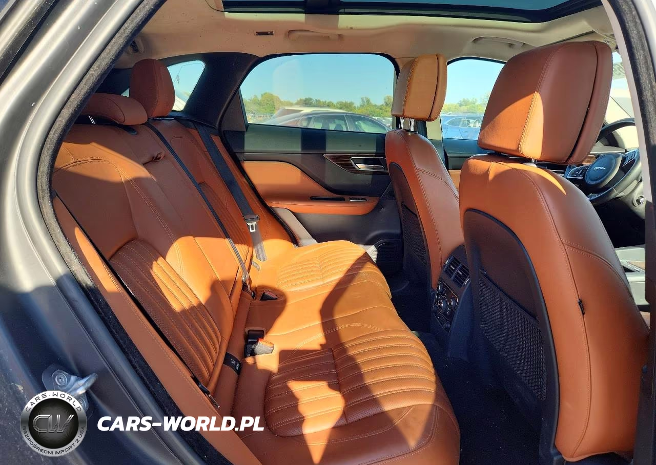 2018 Jaguar F-Pace Portfolio VIN:SADCN2EV1JA242827 - 10